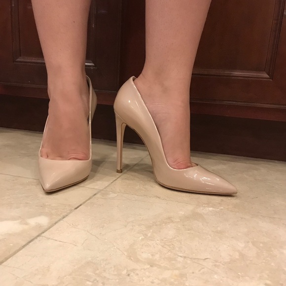Dee Keller Nude Patent Leather Portia Pumps - Picture 7 of 7